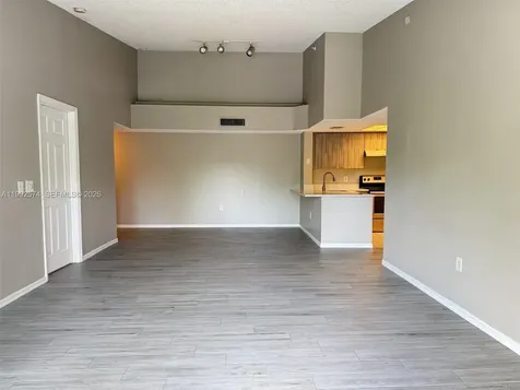 5015 Wiles Road Coconut Creek FL 33073