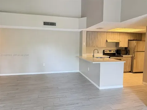 5015 Wiles Road Coconut Creek FL 33073