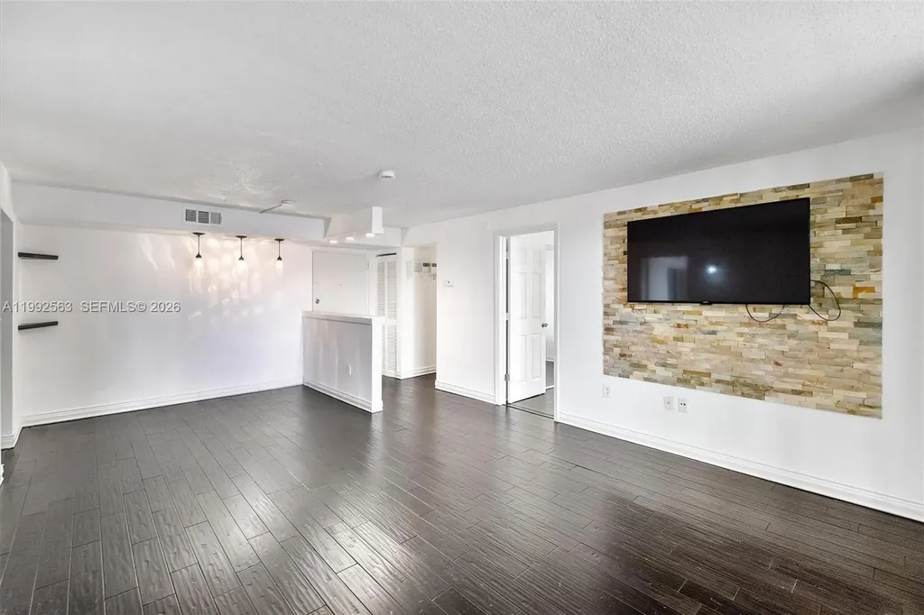 1720 NW N River Drive Miami FL 33125