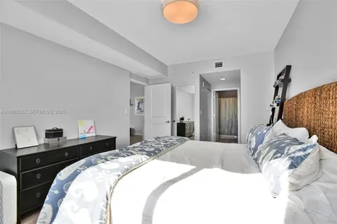 601 NE 23rd Street Miami FL 33137