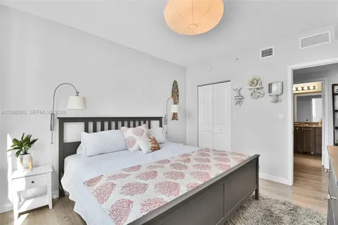 601 NE 23rd Street Miami FL 33137