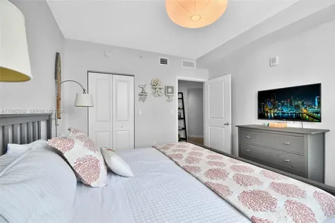 601 NE 23rd Street Miami FL 33137