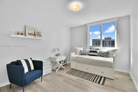 601 NE 23rd Street Miami FL 33137