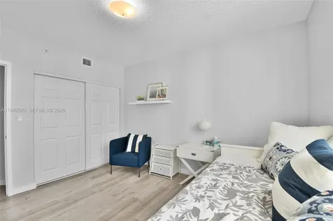 601 NE 23rd Street Miami FL 33137