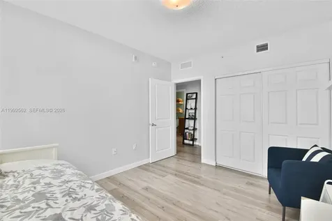601 NE 23rd Street Miami FL 33137