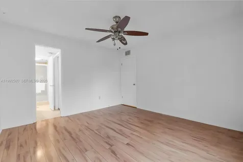 1021 Mockingbird Lane Plantation FL 33324