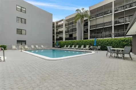 1021 Mockingbird Lane Plantation FL 33324