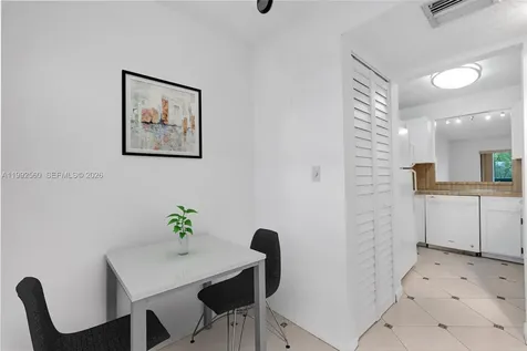 1021 Mockingbird Lane Plantation FL 33324