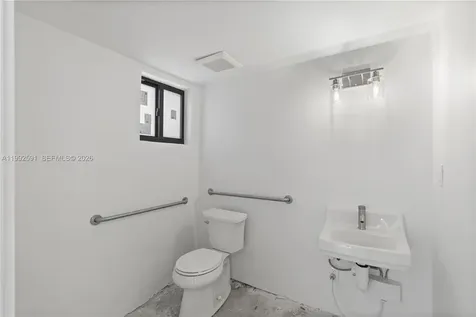 212 NW 11th Street Miami FL 33136