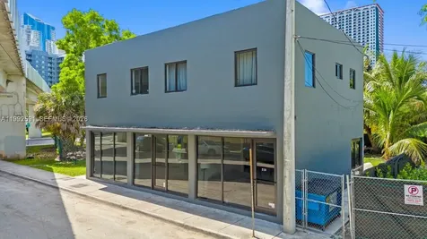 212 NW 11th Street Miami FL 33136