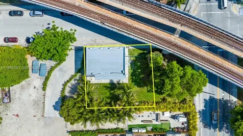 212 NW 11th Street Miami FL 33136
