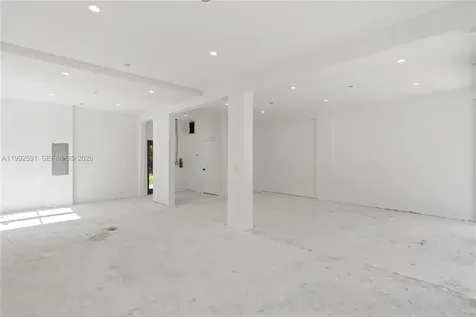 212 NW 11th Street Miami FL 33136