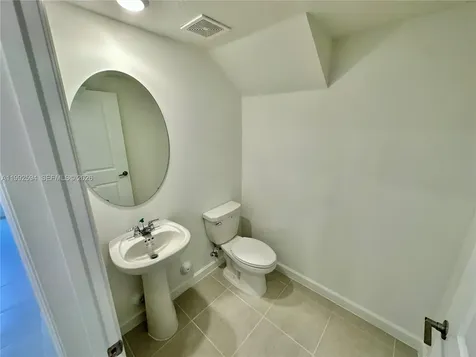 2867 SE 25th Terrace Homestead FL 33035