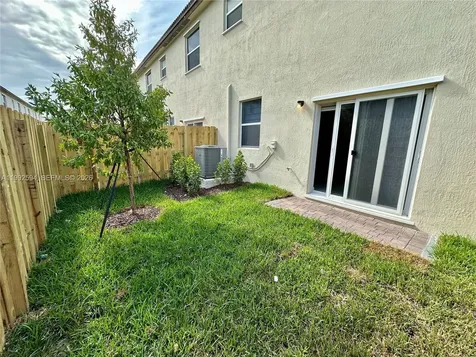 2867 SE 25th Terrace Homestead FL 33035