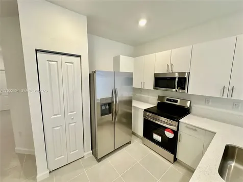 2867 SE 25th Terrace Homestead FL 33035