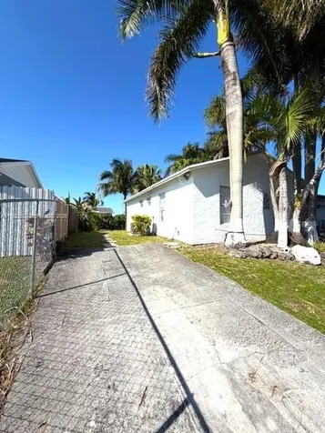 13041 SW 260th Terrace Homestead FL 33032