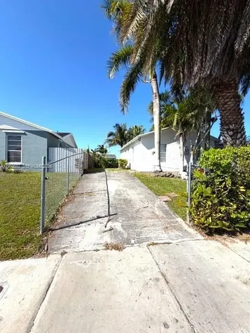13041 SW 260th Terrace Homestead FL 33032