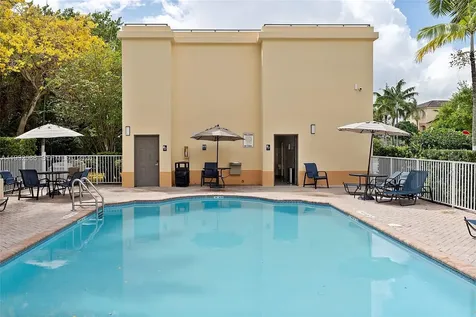 10012 NW 7th Street Miami FL 33172