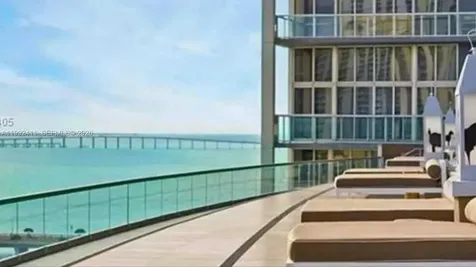 465 Brickell Avenue Miami FL 33131