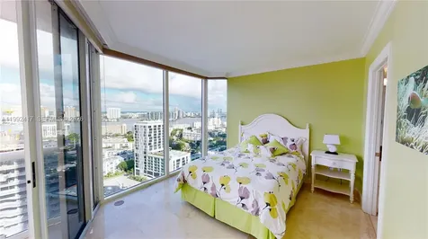 17555 Collins Avenue Sunny Isles Beach FL 33160