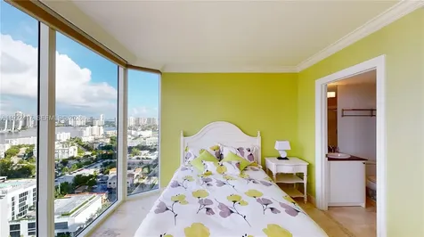17555 Collins Avenue Sunny Isles Beach FL 33160