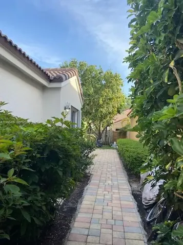 11841 SW 94th Street Miami FL 33186