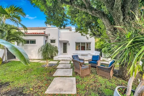 4321 Nautilus Drive Miami Beach FL 33140