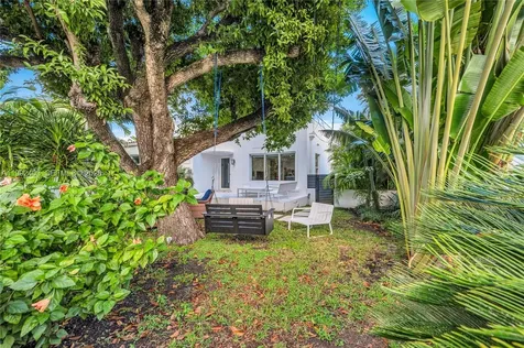 4321 Nautilus Drive Miami Beach FL 33140