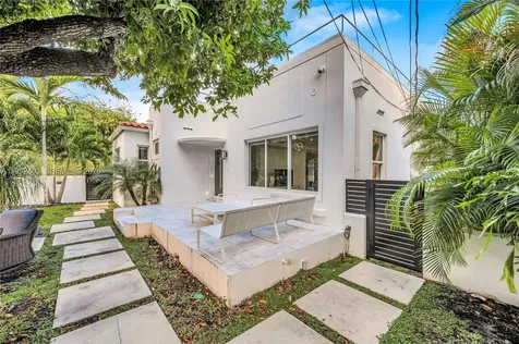 4321 Nautilus Drive Miami Beach FL 33140