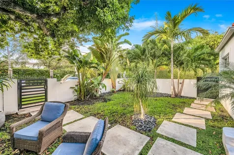 4321 Nautilus Drive Miami Beach FL 33140