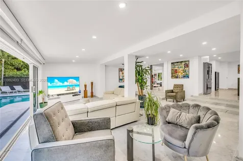 4321 Nautilus Drive Miami Beach FL 33140