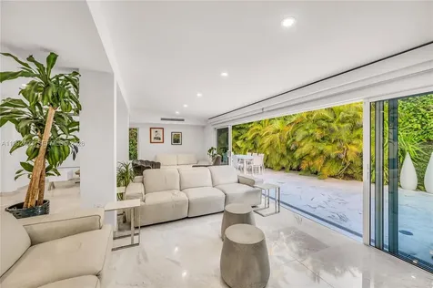4321 Nautilus Drive Miami Beach FL 33140