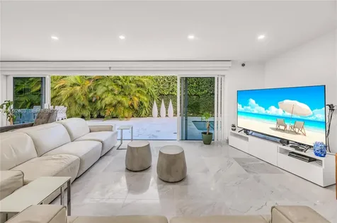 4321 Nautilus Drive Miami Beach FL 33140