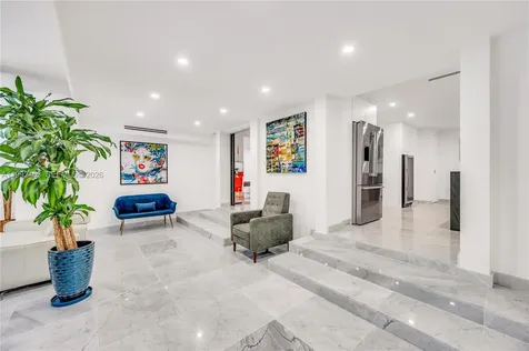 4321 Nautilus Drive Miami Beach FL 33140