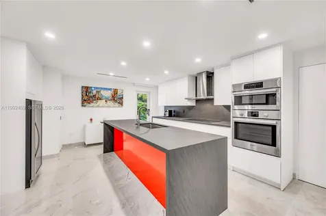 4321 Nautilus Drive Miami Beach FL 33140