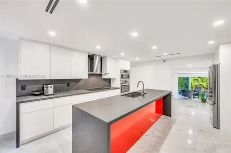 4321 Nautilus Drive Miami Beach FL 33140