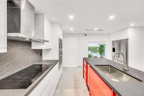 4321 Nautilus Drive Miami Beach FL 33140