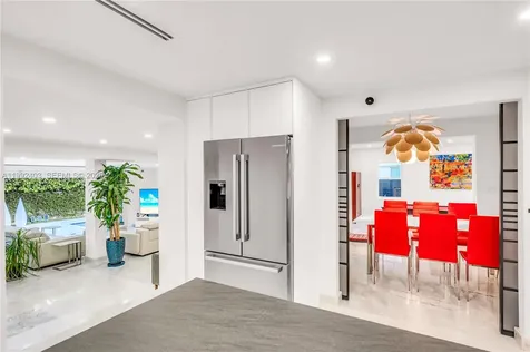 4321 Nautilus Drive Miami Beach FL 33140