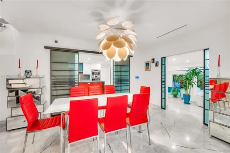 4321 Nautilus Drive Miami Beach FL 33140