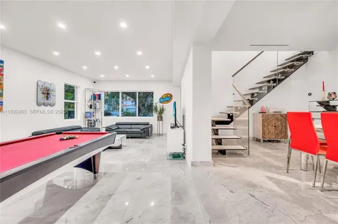 4321 Nautilus Drive Miami Beach FL 33140