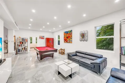 4321 Nautilus Drive Miami Beach FL 33140