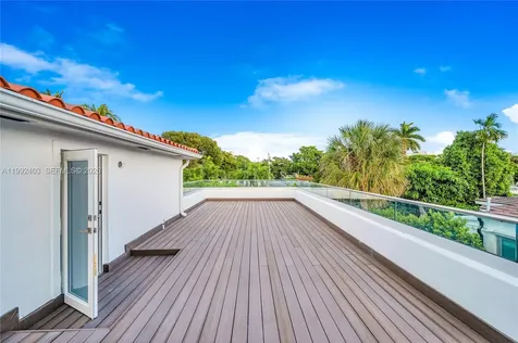 4321 Nautilus Drive Miami Beach FL 33140