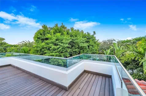 4321 Nautilus Drive Miami Beach FL 33140