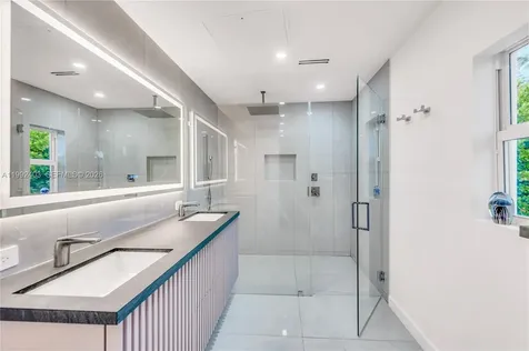 4321 Nautilus Drive Miami Beach FL 33140