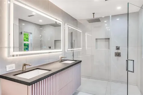 4321 Nautilus Drive Miami Beach FL 33140