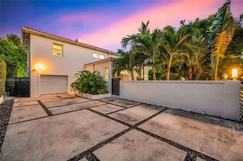 4321 Nautilus Drive Miami Beach FL 33140