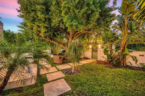 4321 Nautilus Drive Miami Beach FL 33140
