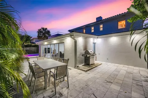 4321 Nautilus Drive Miami Beach FL 33140