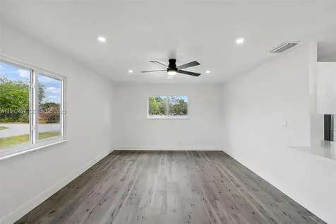 1867 NW 8th Avenue Homestead FL 33030