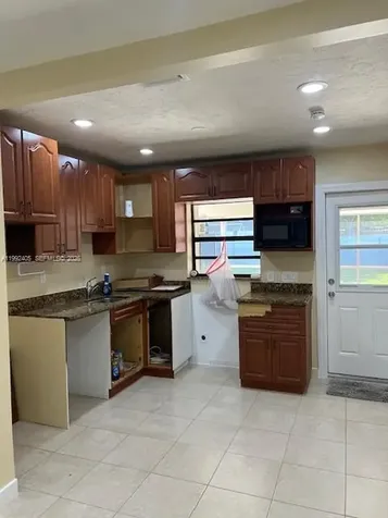 2820 SW 65th Avenue Miramar FL 33023